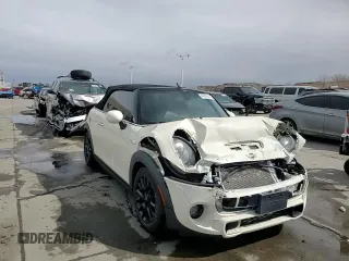 2016 MINI Convertible S с VIN WMWWG9C54G3C21935, выставлен на аукционе Copart как лот 49302455 с пробегом 63 579 миль миль и Списание • Salvage title. История ставок и продаж доступна на DreamBid. Изображение 14.