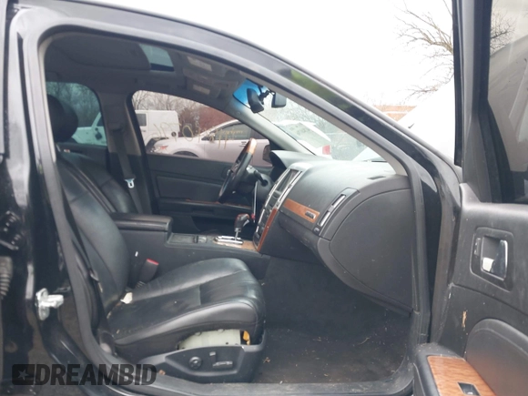 2011 Cadillac STS RWD z VIN 1G6DW6ED8B0159384, wystawiony jako IAAI lot #41840796 z przebiegiem 209 953 mil mil oraz . Historia ofert i sprzedaży dostępna na DreamBid. Obrazek 5.