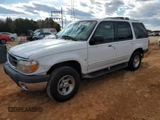 2000 Ford Explorer XLT with VIN 1FMZU63P0YUB43411, listed as a Copart auction lot 81838514 with 117,325 mi miles and Salvage title. Bid and sale history available at DreamBid. Image 1.