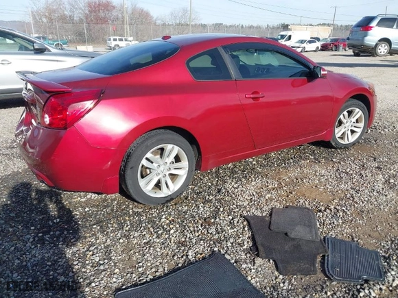 2013 Nissan Altima 2.5 S with VIN 1N4AL2EP4DC263650, listed as a IAAI auction lot 41811358 with 114,441 mi miles. Bid and sale history available at carsss.com. Image 4.