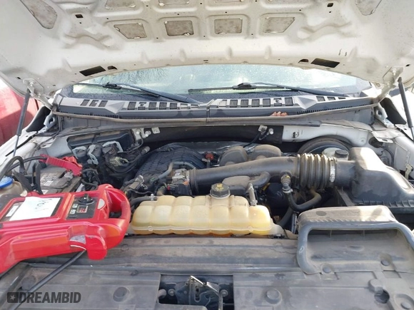 2019 Ford F-150 XL with VIN 1FTMF1CB5KKC45676, listed as a IAAI auction lot 41526334 with 220,464 mi miles. Bid and sale history available at carsss.com. Image 10.