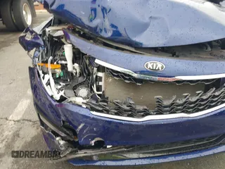 2019 Kia Optima LX z VIN 5XXGT4L31KG328032, wystawiony jako IAAI lot #42208195 z przebiegiem 78 086 mil mil oraz . Historia ofert i sprzedaży dostępna na DreamBid. Obrazek 6.