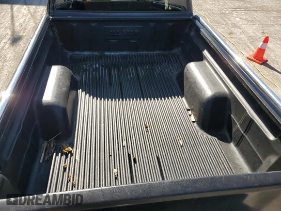 1996 GMC Sonoma SLS with VIN 1GTCS19XXT8530270, listed as a Copart auction lot 45520675 with 263,828 mi miles and Salvage Title. Bid and sale history available at carsss.com. Image 10.