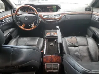 2007 Mercedes-Benz S 550 with VIN WDDNG71X27A106885, listed as a Copart auction lot 54573435 with 182,539 mi miles and Salvage title. Bid and sale history available at DreamBid. Image 8.
