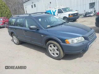 2005 Volvo XC70 with VIN YV1SZ592551177901, listed as a IAAI auction lot 42053579 with 172,543 mi miles and . Bid and sale history available at DreamBid. Image 1.