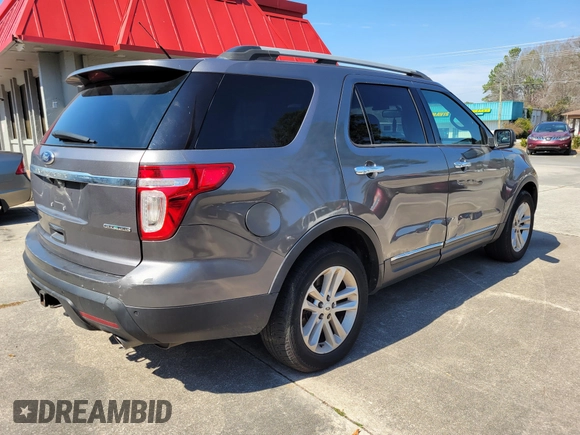 2013 Ford Explorer XLT z VIN 1FM5K7D80DGB75513, wystawiony jako IAAI lot #41710101 z przebiegiem 217 330 mil mil oraz . Historia ofert i sprzedaży dostępna na DreamBid. Obrazek 4.