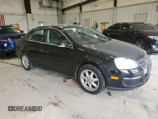 2010 Volkswagen Jetta SE z VIN 3VWRZ7AJ6AM008385, wystawiony jako Copart lot #57527875 z przebiegiem 194 632 mil mil oraz Nie do naprawy • Non repairable. Historia ofert i sprzedaży dostępna na DreamBid. Obrazek 4.