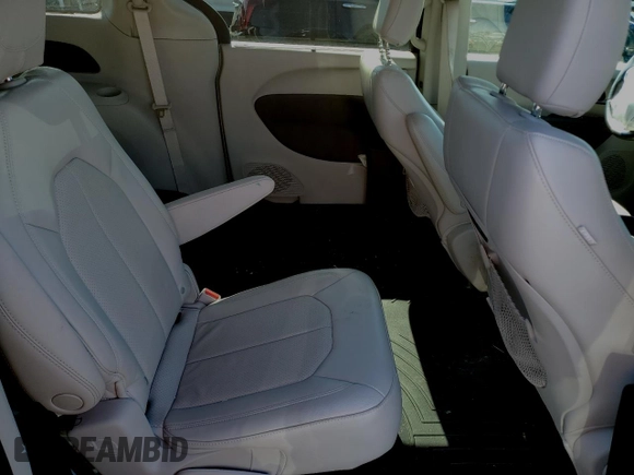 2021 Chrysler Pacifica Touring L with VIN 2C4RC3BG6MR591750, listed as a Copart auction lot 50486005 with 16,834 mi miles and Clean title. Bid and sale history available at DreamBid. Image 11.