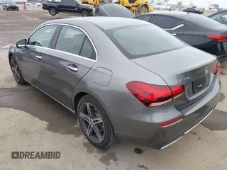 2021 Mercedes-Benz A 220 z VIN W1K3G4EB6MJ316650, wystawiony jako IAAI lot #42099393 z przebiegiem 27 510 mil mil oraz . Historia ofert i sprzedaży dostępna na DreamBid. Obrazek 3.