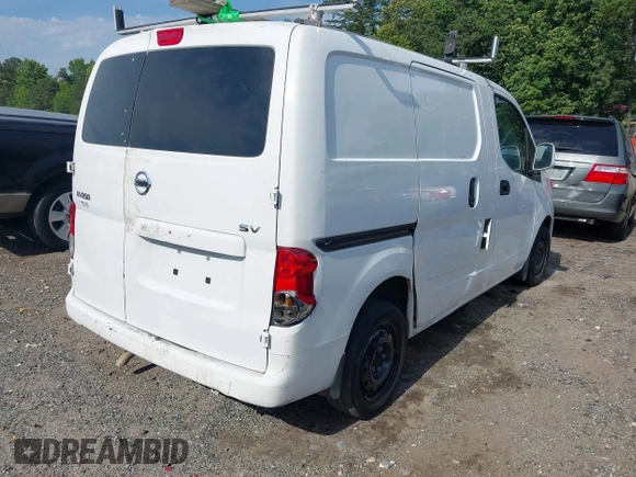 2020 Nissan NV200 SV z VIN 3N6CM0KN3LK693280, wystawiony jako IAAI lot #42269847 z przebiegiem 109 054 mil mil oraz . Historia ofert i sprzedaży dostępna na DreamBid. Obrazek 4.