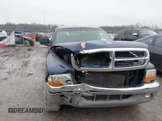 2000 Dodge Dakota with VIN 1B7GL22X8YS553040, listed as a IAAI auction lot 41186125 with 88,127 mi miles. Bid and sale history available at carsss.com. Image 12.