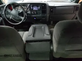 2005 Chevrolet Silverado 1500 Z71 with VIN 1GCEK19B05E155961, listed as a Copart auction lot 51905635 with 127,124 mi miles and Clean Title. Bid and sale history available at DreamBid. Image 8.