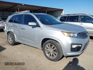 2011 Kia Sorento SX with VIN 5XYKWDA22BG137520, listed as a IAAI auction lot 41388406 with 160,565 mi miles. Bid and sale history available at carsss.com. Image 1.