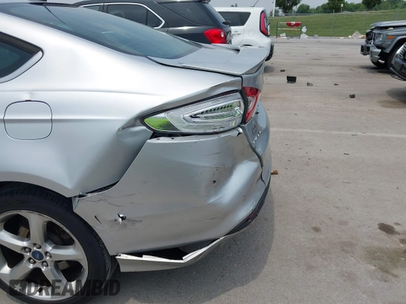 2013 Ford Fusion SE Hybrid с VIN 3FA6P0LU7DR267300, выставлен на аукционе IAAI как лот 42376940 с пробегом 148 298 миль миль и . История ставок и продаж доступна на DreamBid. Изображение 6.