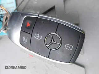 2020 Mercedes-Benz GLC 300 z VIN WDC0G8EB0LF687206, wystawiony jako IAAI lot #42155839 z przebiegiem 79 503 mil mil oraz . Historia ofert i sprzedaży dostępna na DreamBid. Obrazek 11.