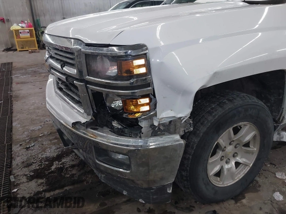 2015 Chevrolet Silverado 1500 LT with VIN 1GCVKREC5FZ175730, listed as a IAAI auction lot 41569809 with 200,755 mi miles. Bid and sale history available at carsss.com. Image 6.