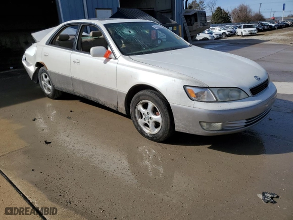 1997 Lexus ES 300 Luxury Sport Sdn with VIN JT8BF22G9V0004258, listed as a Copart auction lot 48793815 with 273,855 mi miles and Salvage Title. Bid and sale history available at carsss.com. Image 4.