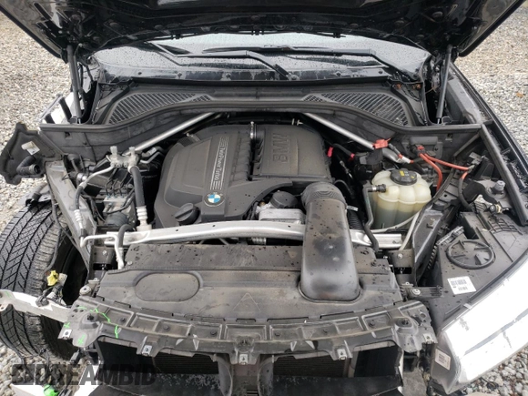 2018 BMW X6 sDrive35i with VIN 5UXKU0C5XJ0G80402, listed as a Copart auction lot 71298364 with 101,603 mi miles and Salvage Title. Bid and sale history available at carsss.com. Image 12.