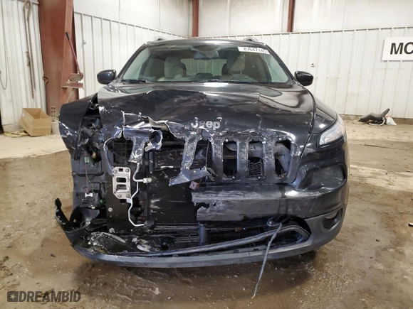2016 Jeep Cherokee Altitude with VIN 1C4PJMCB0GW298833, listed as a Copart auction lot 87647145 with 169,899 mi miles and Clean Title. Bid and sale history available at carsss.com. Image 5.