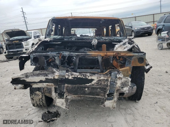 2008 Hummer H2 SUV with VIN 5GRGN23838H103079, listed as a Copart auction lot 63880494 with 0 mi miles and Non Repairable. Bid and sale history available at carsss.com. Image 5.