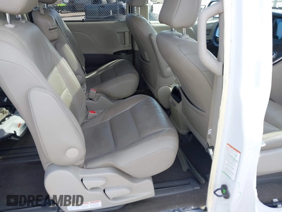 2017 Toyota Sienna XLE Auto Access Seat with VIN 5TDYZ3DC5HS855137, listed as a IAAI auction lot 41657651 with 97,850 mi miles. Bid and sale history available at carsss.com. Image 8.