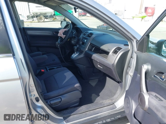 2008 Honda CR-V LX with VIN JHLRE38348C038045, listed as a IAAI auction lot 41896738 with 119,447 mi miles and . Bid and sale history available at carsss.com. Image 5.