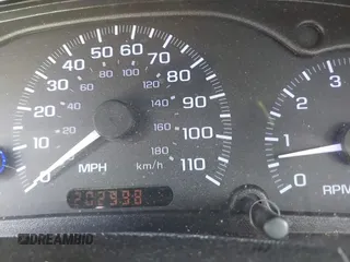 2004 Chevrolet Cavalier LS z VIN 1G1JF52F447284949, wystawiony jako IAAI lot #41753830 z przebiegiem 202 998 mil mil oraz . Historia ofert i sprzedaży dostępna na DreamBid. Obrazek 7.