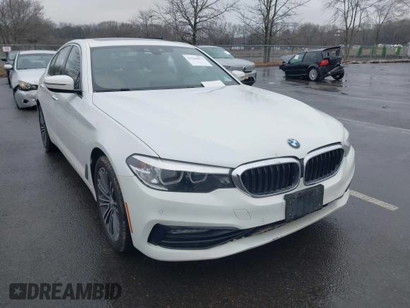2018 BMW 5 Series 530i xDrive z VIN WBAJA7C52JWC75823, wystawiony jako IAAI lot #41544671 z przebiegiem 138 327 mil mil oraz . Historia ofert i sprzedaży dostępna na DreamBid. Obrazek 1.