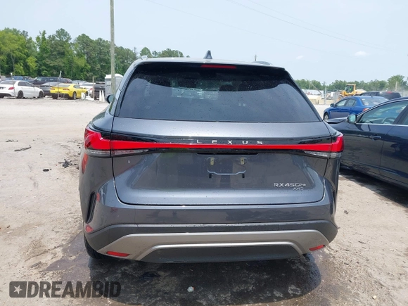 2024 Lexus RX 450h+ Luxury z VIN JTJCJMGA3R2017955, wystawiony jako IAAI lot #42395578 z przebiegiem 6 297 mil mil oraz . Historia ofert i sprzedaży dostępna na DreamBid. Obrazek 16.