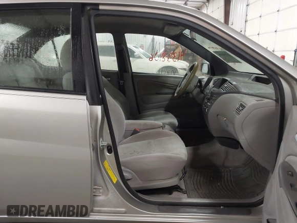 2002 Toyota Prius with VIN JT2BK18U020054717, listed as a IAAI auction lot 41358106 with 264,098 mi miles. Bid and sale history available at carsss.com. Image 5.
