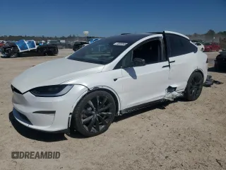 2023 Tesla Model X with VIN 7SAXCBE57PF429561, listed as a Copart auction lot 48300965 with 5,928 mi miles and Clean Title. Bid and sale history available at DreamBid. Image 1.