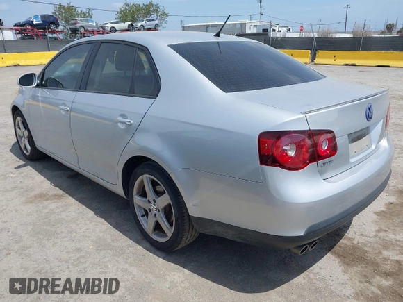 2010 Volkswagen Jetta Sedan Limited with VIN 3VWAZ7AJ5AM108930, listed as a IAAI auction lot 42117095 with 126,887 mi miles. Bid and sale history available at carsss.com. Image 3.
