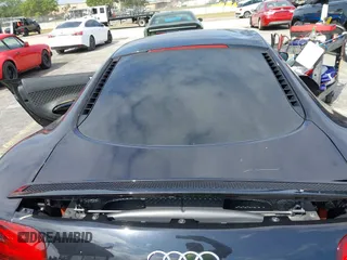 2014 Audi R8 z VIN WUAAUAFG6EN001685, wystawiony jako IAAI lot #41816821 z przebiegiem 19 588 mil mil oraz . Historia ofert i sprzedaży dostępna na DreamBid. Obrazek 10.