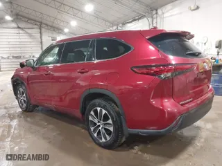 2021 Toyota Highlander XLE with VIN 5TDHZRBHXMS148904, listed as a IAAI auction lot 41750091 with 50,791 mi miles. Bid and sale history available at carsss.com. Image 3.