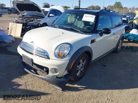 2012 MINI Clubman z VIN WMWZF3C58CT189866, wystawiony jako IAAI lot #41637796 z przebiegiem 97 073 mil mil oraz . Historia ofert i sprzedaży dostępna na DreamBid. Obrazek 17.