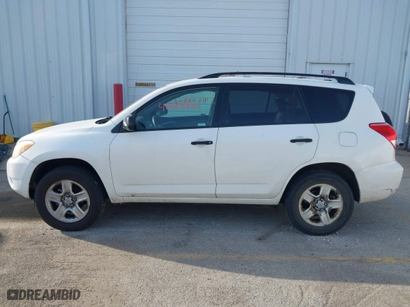 2007 Toyota RAV4 with VIN JTMZD33V275077177, listed as a IAAI auction lot 41828821 with 165,128 mi miles. Bid and sale history available at carsss.com. Image 15.