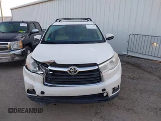 2014 Toyota Highlander XLE z VIN 5TDKKRFH9ES034849, wystawiony jako IAAI lot #41792720 z przebiegiem 171 521 mil mil oraz . Historia ofert i sprzedaży dostępna na DreamBid. Obrazek 12.