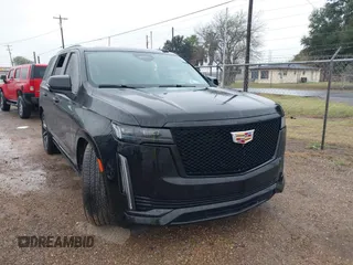 2023 Cadillac Escalade RWD Sport z VIN 1GYS3FKL8PR377251, wystawiony jako IAAI lot #41336638 z przebiegiem 35 187 mil mil oraz . Historia ofert i sprzedaży dostępna na DreamBid. Obrazek 1.