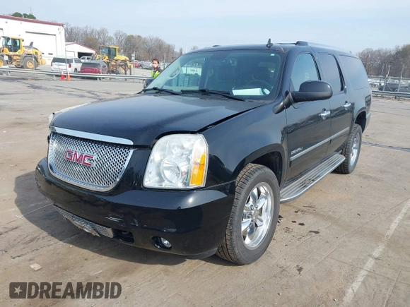 2012 GMC Yukon XL Denali with VIN 1GKS2MEF2CR252084, listed as a IAAI auction lot 41802335 with 88,958 mi miles. Bid and sale history available at carsss.com. Image 19.