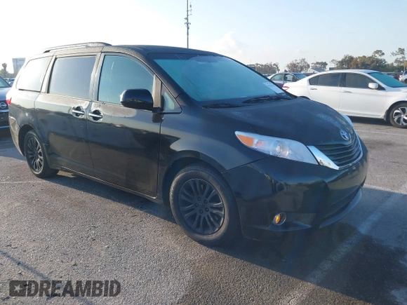2017 Toyota Sienna XLE Auto Access Seat z VIN 5TDYZ3DC0HS876848, wystawiony jako IAAI lot #42141322 z przebiegiem 111 251 mil mil oraz . Historia ofert i sprzedaży dostępna na DreamBid. Obrazek 1.