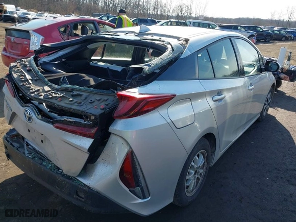 2017 Toyota Prius Prime Plus with VIN JTDKARFPXH3037517, listed as a IAAI auction lot 41642545 with NaN miles. Bid and sale history available at carsss.com. Image 18.