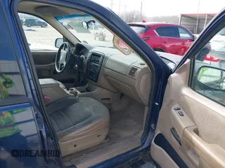 2005 Ford Explorer XLS с VIN 1FMZU62KX5UA82585, выставлен на аукционе IAAI как лот 41542422 с пробегом 227 143 миль миль и . История ставок и продаж доступна на DreamBid. Изображение 5.
