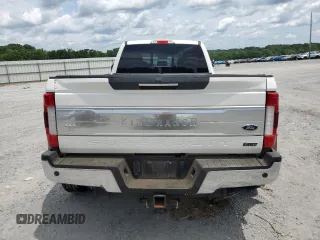 2019 Ford F-350 XL with VIN 1FT8W3DT9KEG33741, listed as a Copart auction lot 59257985 with 60,618 mi miles and Salvage title. Bid and sale history available at DreamBid. Image 6.