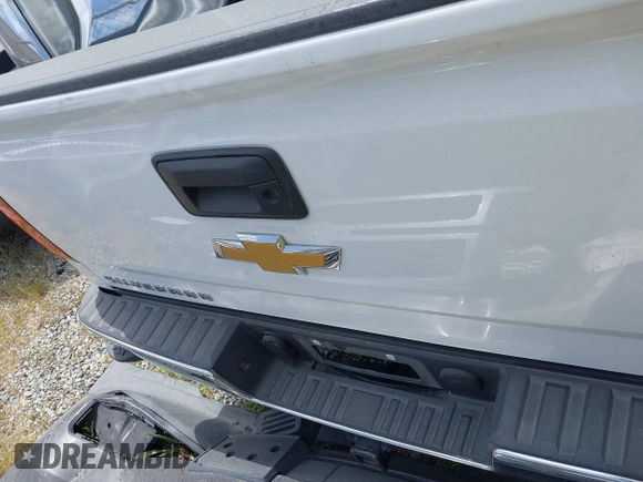 2017 Chevrolet Silverado 1500 LT with VIN 3GCPCRECXHG344049, listed as a IAAI auction lot 41803518 with 205,643 mi miles. Bid and sale history available at carsss.com. Image 16.