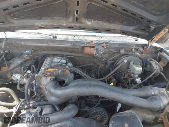1989 Ford F-150 with VIN 2FTEF14N0KCA90438, listed as a IAAI auction lot 42448592 with 40,038 mi miles and . Bid and sale history available at DreamBid. Image 10.