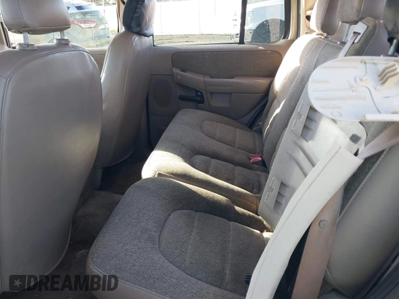2004 Ford Explorer XLS z VIN 1FMZU62K24ZA72361, wystawiony jako IAAI lot #42768081 z przebiegiem 202 971 mil mil oraz . Historia ofert i sprzedaży dostępna na DreamBid. Obrazek 8.