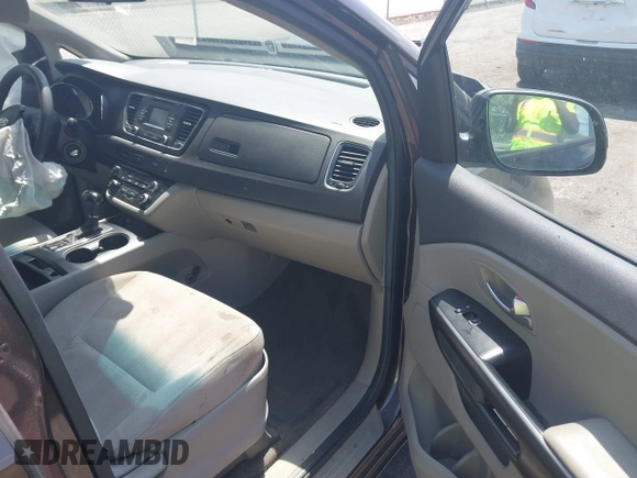 2017 Kia Sedona LX with VIN KNDMB5C15H6225200, listed as a IAAI auction lot 41929710 with 144,461 mi miles. Bid and sale history available at carsss.com. Image 5.