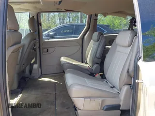 2005 Dodge Caravan SXT with VIN 2D4GP44L35R354679, listed as a IAAI auction lot 42086549 with 225,428 mi miles. Bid and sale history available at carsss.com. Image 8.