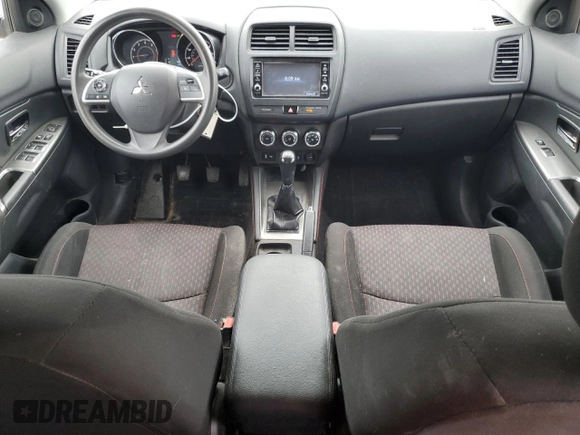 2018 Mitsubishi Outlander ES z VIN JA4AP3AU6JZ029934, wystawiony jako Copart lot #56676635 z przebiegiem 77 354 mil mil oraz Czysty tytuł • Clean title. Historia ofert i sprzedaży dostępna na DreamBid. Obrazek 8.