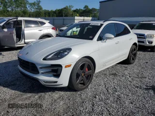 2018 Porsche Macan Turbo z VIN WP1AF2A54JLB71423, wystawiony jako Copart lot #52153285 z przebiegiem 131 578 mil mil oraz Szkoda całkowita • Salvage title. Historia ofert i sprzedaży dostępna na DreamBid. Obrazek 1.